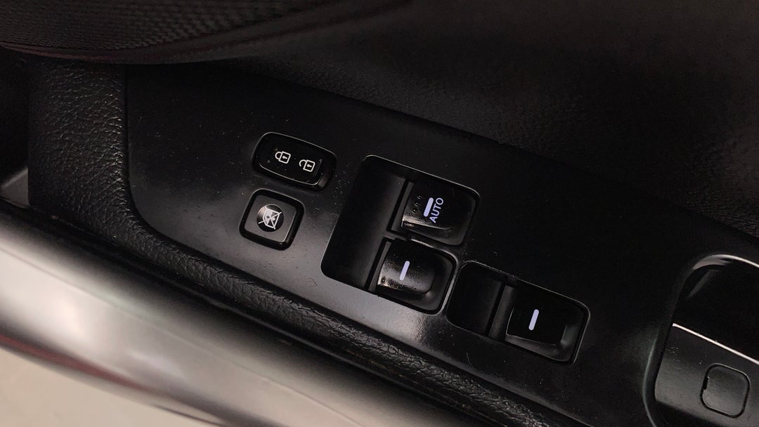 2015 Hyundai Veloster Sr Turbo, Automatic, 94536 km, Drivers Side Door Panel Controls