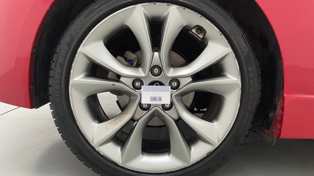 2015 Hyundai Veloster Sr Turbo, Automatic, 94536 km, Wheels Rim Rear RHS Gutter Rash