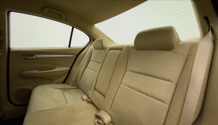 2011 Honda City 1.5L I-VTEC V AT, Petrol, Automatic, 84,905 km, Right Side Rear Door Cabin