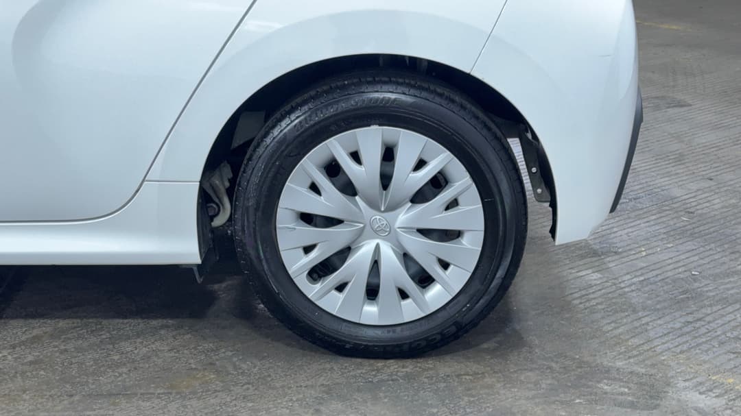 2024 Toyota Yaris Ascent Sport Hybrid, Automatic, 35527 km, Left Rear Wheel