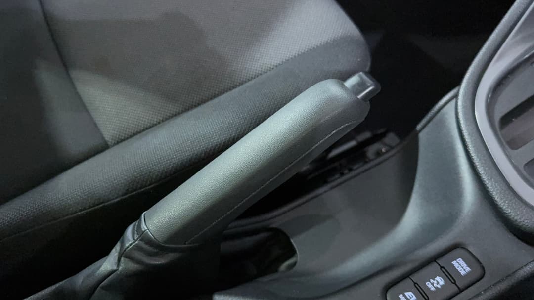 2024 Toyota Yaris Ascent Sport Hybrid, Automatic, 35527 km, Handbrake