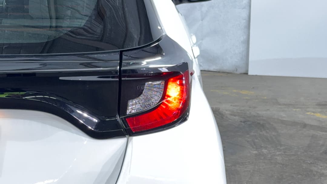 2024 Toyota Yaris Ascent Sport Hybrid, Automatic, 35527 km, Badge (Boot Right Side)