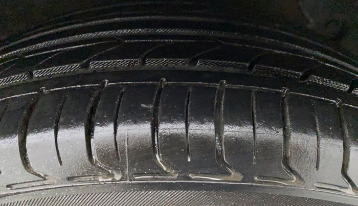 2018 Hyundai Grand i10 magna 1.2 crdi, Diesel, Manual, 71,083 km, Right Front Tyre Tread