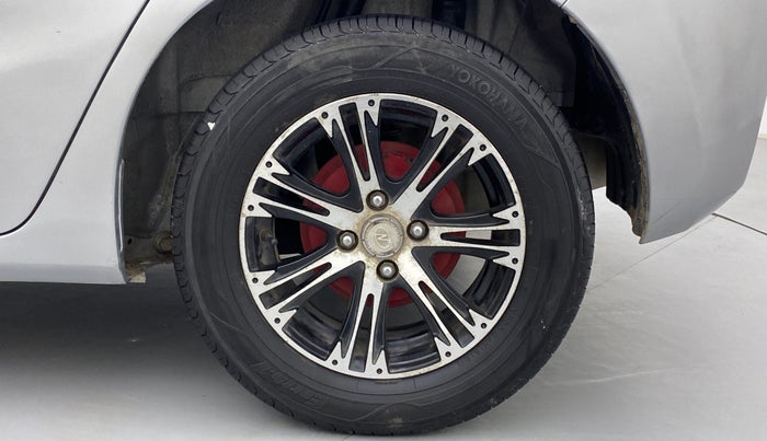 2016 Honda Jazz 1.2 SV PETROL, CNG, Manual, 50,203 km, Left Rear Wheel