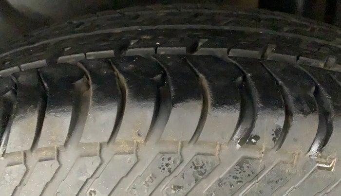 2012 Maruti Swift Dzire VXI, Petrol, Manual, 48,618 km, Left Rear Tyre Tread