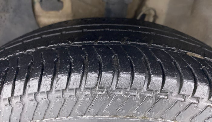 2015 Hyundai Elite i20 SPORTZ 1.2, Petrol, Manual, 94,201 km, Left Front Tyre Tread
