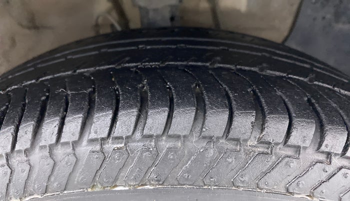 2015 Hyundai Elite i20 SPORTZ 1.2, Petrol, Manual, 94,201 km, Right Front Tyre Tread