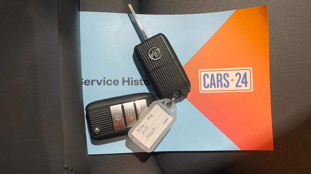 2024 MG ZS Excite, Automatic, 13471 km, Key Close-up