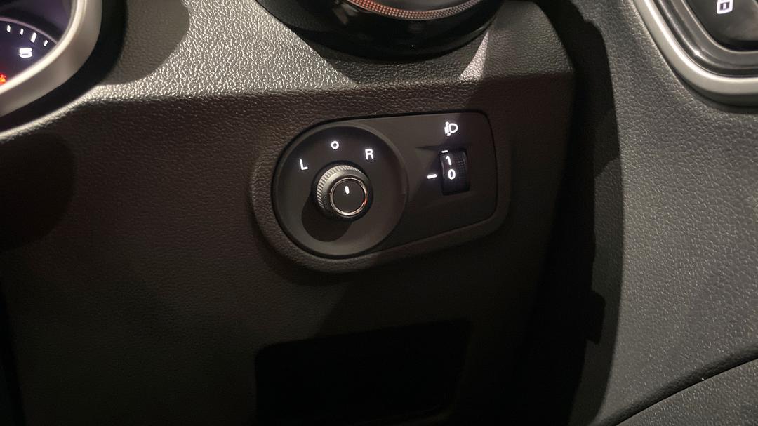 2024 MG ZS Excite, Automatic, 13471 km, Utility Switches/Buttons