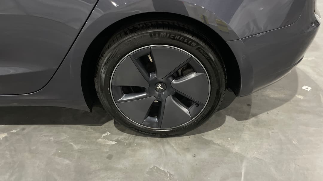 2023 Tesla Model 3 Long Range, Automatic, 48587 km, Left Rear Wheel