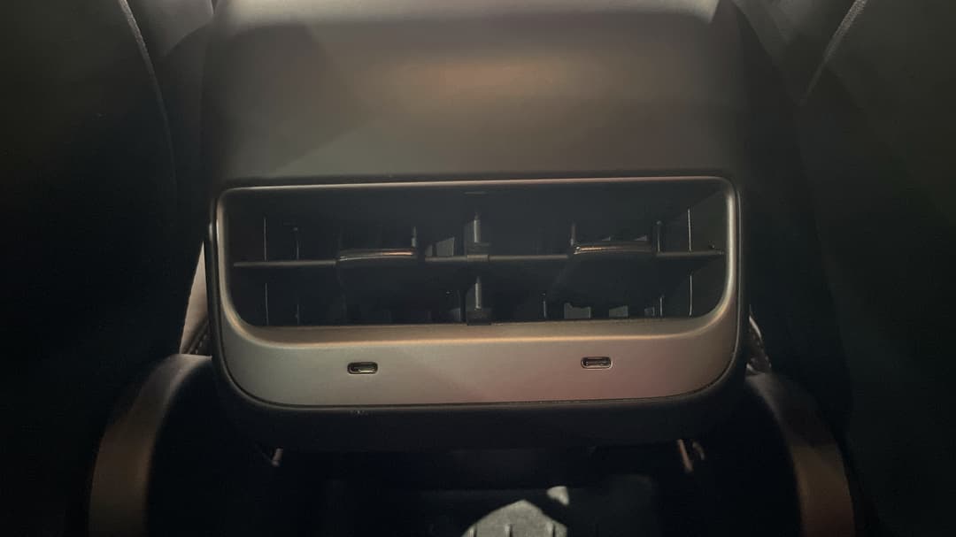 2023 Tesla Model 3 Long Range, Automatic, 48587 km, Rear A/C Vent