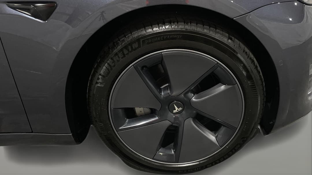 2023 Tesla Model 3 Long Range, Automatic, 48587 km, Right Front Wheel