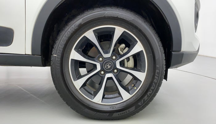 2020 Tata NEXON XZ+ OPT PETROL, Petrol, Manual, 5,825 km, Right Front Wheel