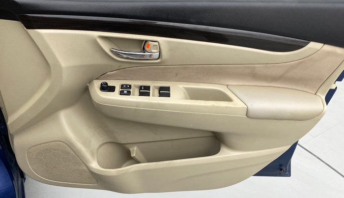 2018 Maruti Ciaz DELTA 1.4 MT PETROL, Petrol, Manual, 83,491 km, Driver Side Door Panels Control