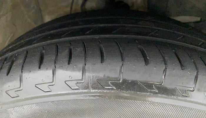 2017 Honda WR-V 1.2L I-VTEC VX MT, Petrol, Manual, 31,329 km, Right Front Tyre Tread