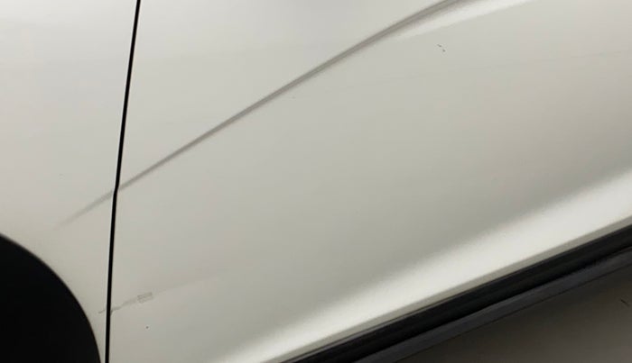2017 Honda WR-V 1.2L I-VTEC VX MT, Petrol, Manual, 31,329 km, Front passenger door - Slightly dented