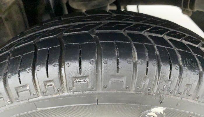 2018 Maruti Alto 800 LXI CNG, CNG, Manual, 29,590 km, Left Rear Tyre Tread