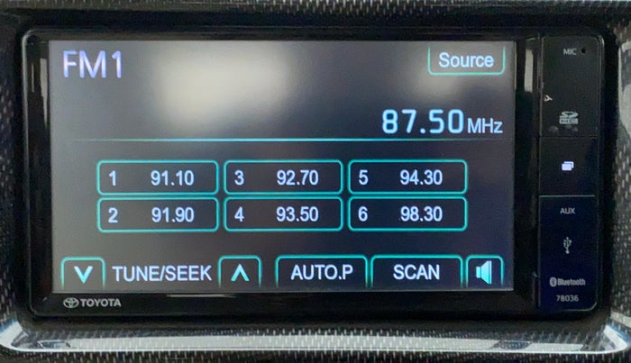 2015 Toyota Corolla Altis G, Petrol, Manual, 80,008 km, Infotainment System