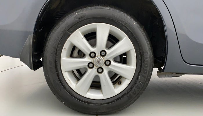 2015 Toyota Corolla Altis G, Petrol, Manual, 80,008 km, Right Rear Wheel