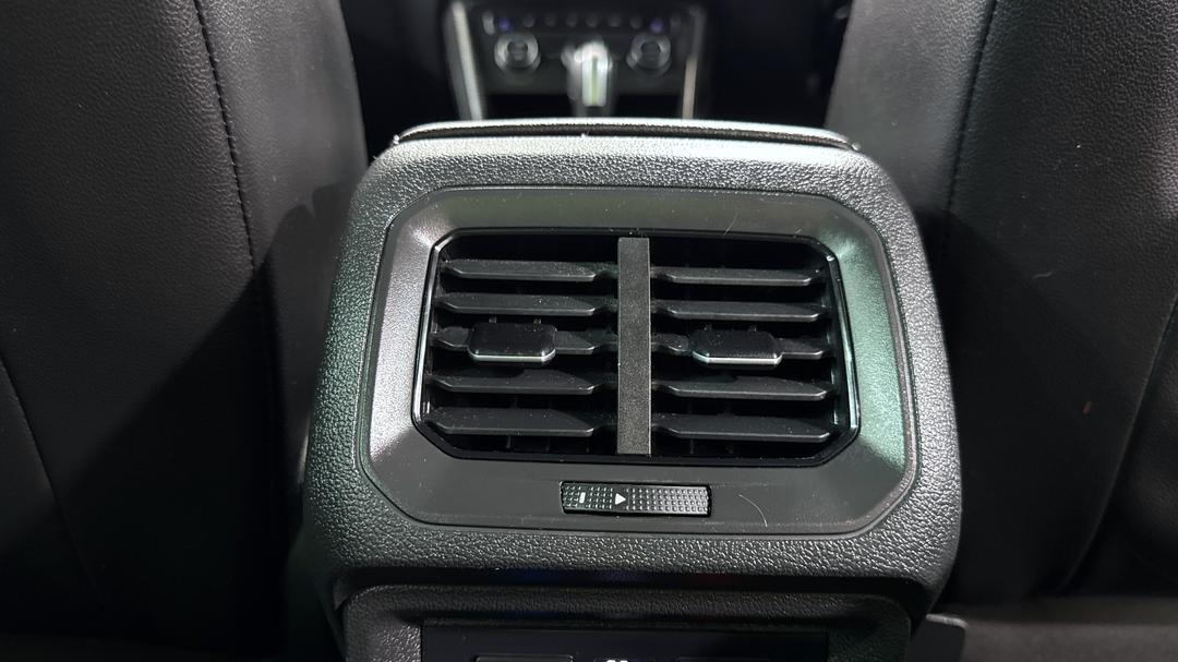 2020 Volkswagen Tiguan 162 Tsi Highline, Automatic, 53180 km, Rear A/C Vent