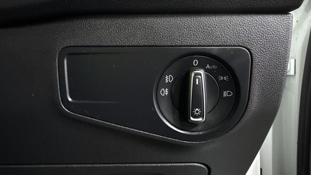 2020 Volkswagen Tiguan 162 Tsi Highline, Automatic, 53180 km, Utility Switches/Buttons