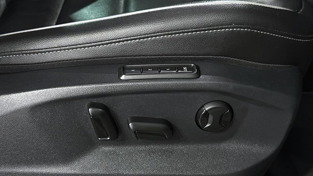 2020 Volkswagen Tiguan 162 Tsi Highline, Automatic, 53180 km, Drivers Side Adjustment Panel