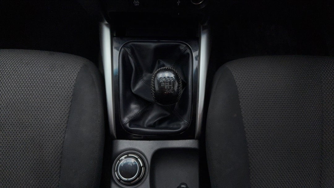 2018 Mitsubishi Triton Gls (4x4) Sports Edt, Manual, 109317 km, Gear Lever 