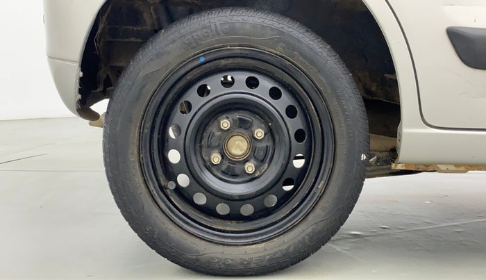 2016 Maruti Wagon R 1.0 VXI, Petrol, Manual, 34,596 km, Right Rear Wheel