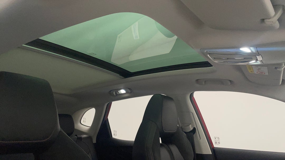 Interior Sunroof/Moonroof