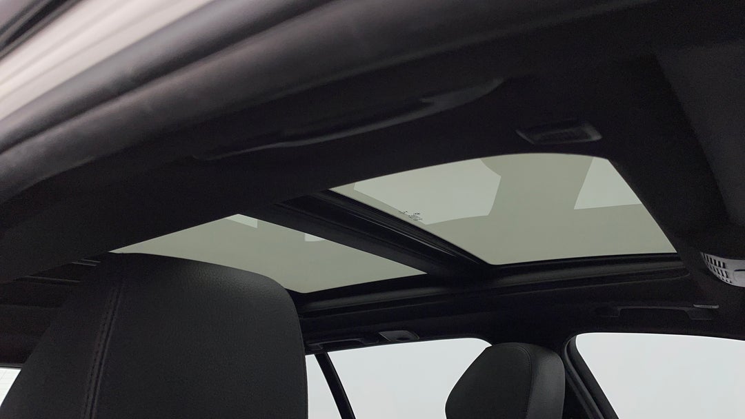 Interior Sunroof/Moonroof