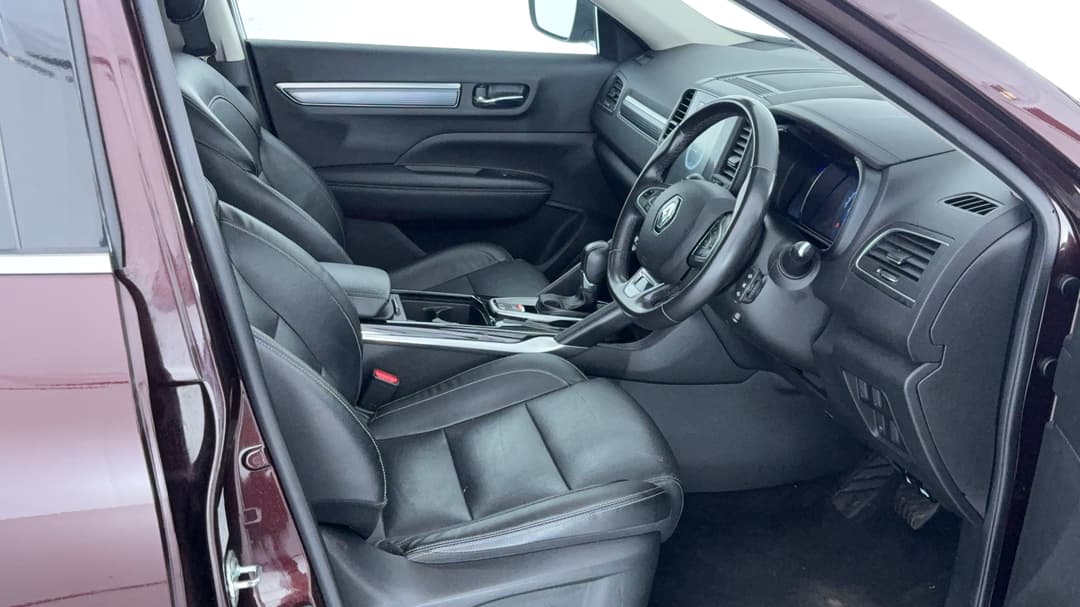 2023 Renault Koleos Zen (4x2), Automatic, 55219 km, Right Side Front Door Cabin View