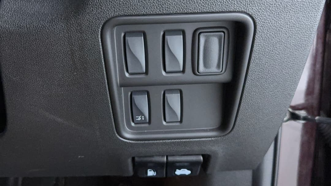 2023 Renault Koleos Zen (4x2), Automatic, 55219 km, Utility Switches/Buttons