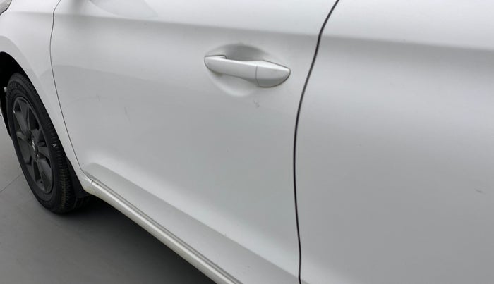 2019 Hyundai Elite i20 SPORTZ PLUS 1.2, Petrol, Manual, 52,314 km, Front passenger door - Slightly dented