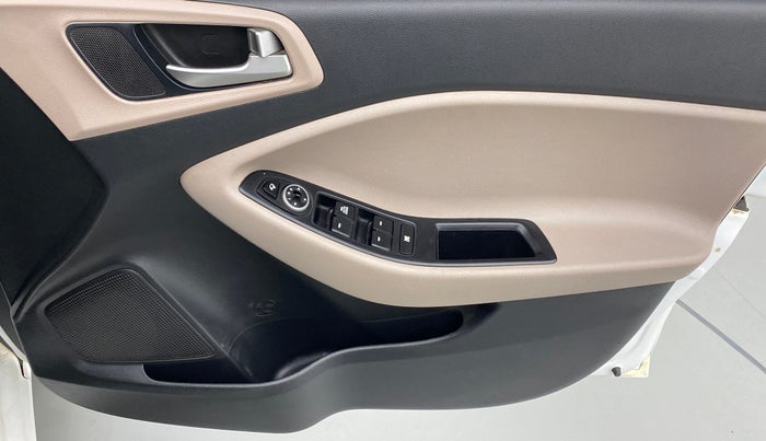 2019 Hyundai Elite i20 SPORTZ PLUS 1.2, Petrol, Manual, 52,314 km, Driver Side Door Panels Control