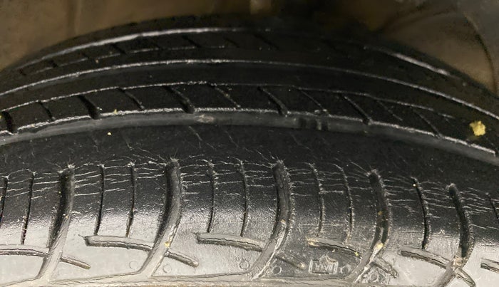 2016 Maruti Baleno DELTA 1.2 K12, Petrol, Manual, 31,204 km, Right Front Tyre Tread