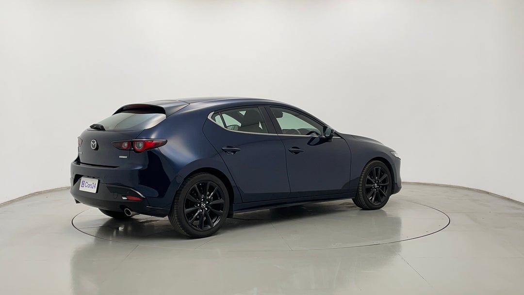 Right Back Diagonal (45- Degree) View