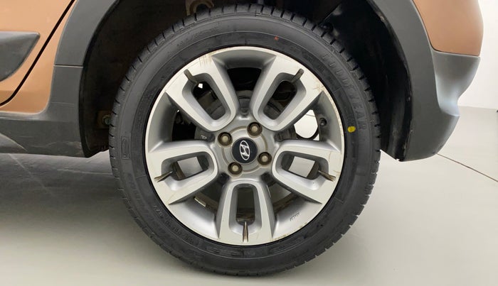 2015 Hyundai i20 Active 1.2 SX, Petrol, Manual, 95,852 km, Left Rear Wheel