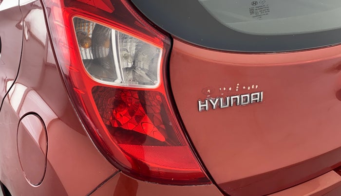 2012 Hyundai Eon MAGNA +, Petrol, Manual, 37,012 km, Left tail light - Minor damage