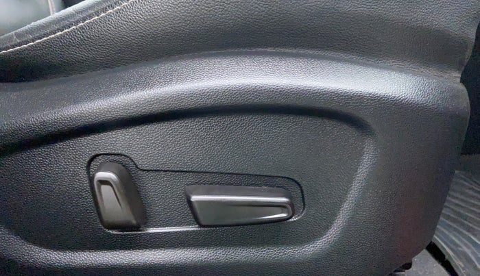 2019 Hyundai Creta 1.6 SX (O) VTVT, Petrol, Manual, 10,563 km, Driver Side Adjustment Panel