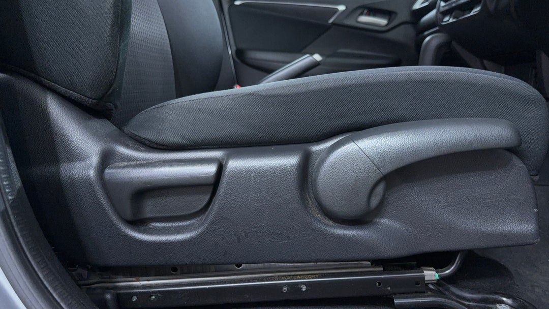 2017 Honda Jazz Vti, Automatic, 143412 km, Drivers Side Adjustment Panel