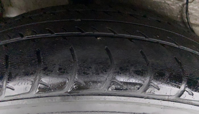 2018 Maruti Celerio VXI CNG OPT, CNG, Manual, 36,703 km, Right Rear Tyre Tread