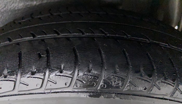 2018 Maruti Celerio VXI CNG OPT, CNG, Manual, 36,703 km, Left Rear Tyre Tread