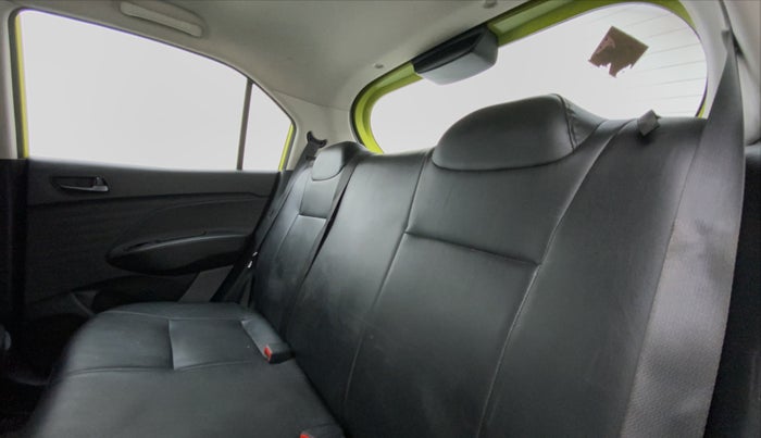 2019 Hyundai NEW SANTRO 1.1 SPORTZ MT CNG, CNG, Manual, 94,051 km, Right Side Rear Door Cabin