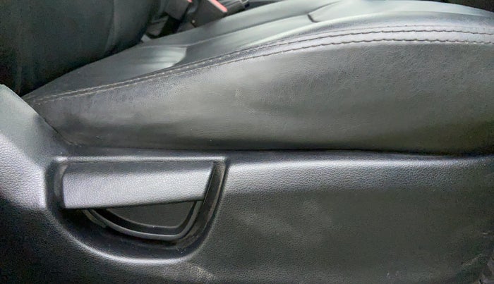 2019 Hyundai NEW SANTRO 1.1 SPORTZ MT CNG, CNG, Manual, 94,051 km, Driver Side Adjustment Panel