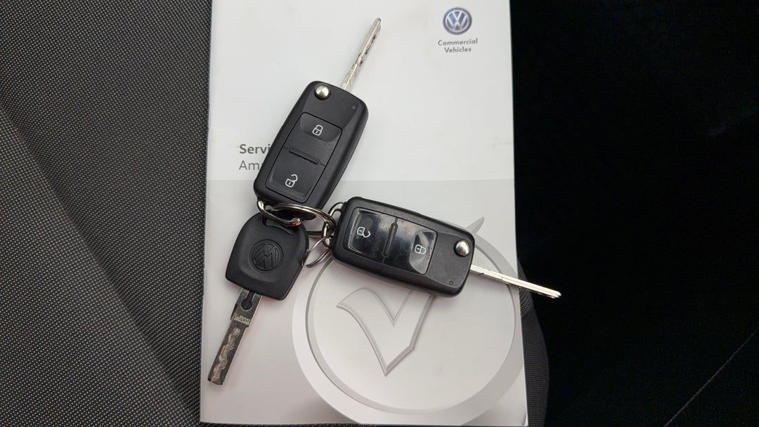 2016 Volkswagen Amarok Tdi420 Trendline (4x4), Automatic, 124271 km, Key Close-up