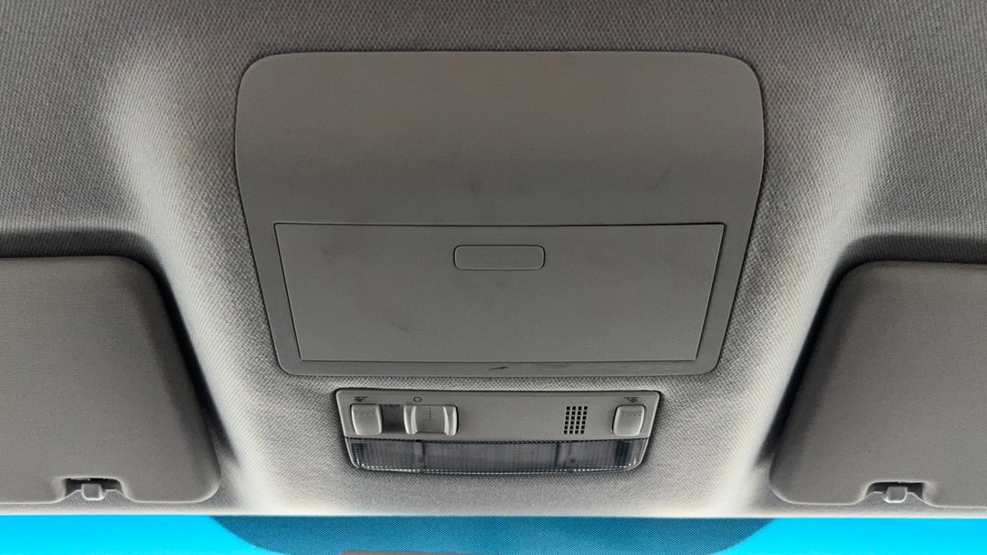 2016 Volkswagen Amarok Tdi420 Trendline (4x4), Automatic, 124271 km, On-Roof Controls/Sunglass holder