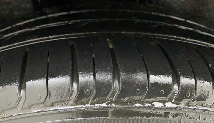 2019 Hyundai VENUE SX 1.0 (O) TURBO, Petrol, Manual, 27,024 km, Right Rear Tyre Tread