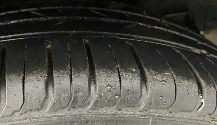 2019 Hyundai VENUE SX 1.0 (O) TURBO, Petrol, Manual, 27,024 km, Left Rear Tyre Tread