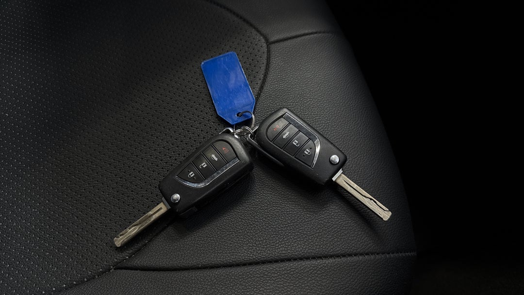 2019 Toyota Camry Ascent, Automatic, 85415 km, Key Close-up