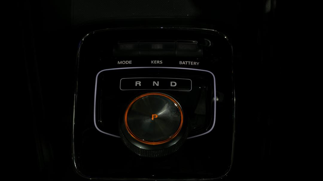 2020 MG ZS EV Essence, Automatic, 43246 km, Gear Lever 